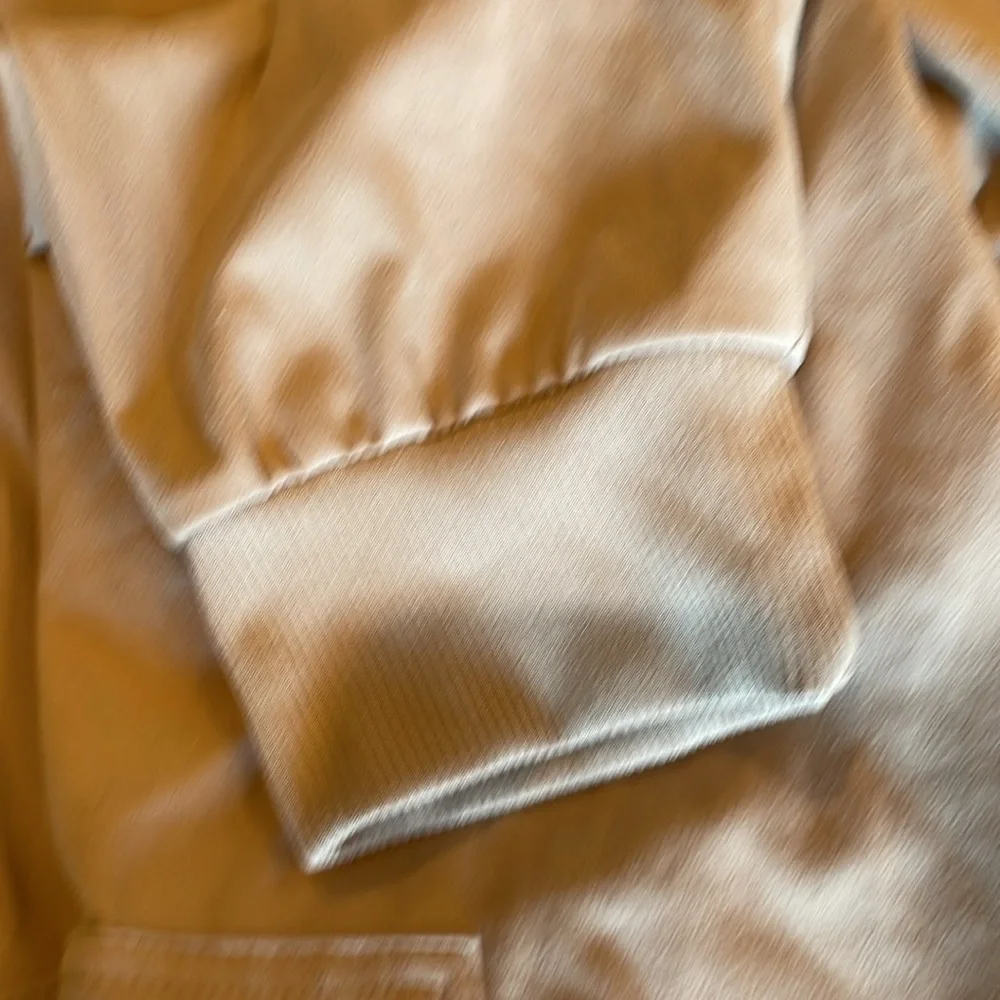 beige jogers pants 🛍️🛒💃🦋🍂